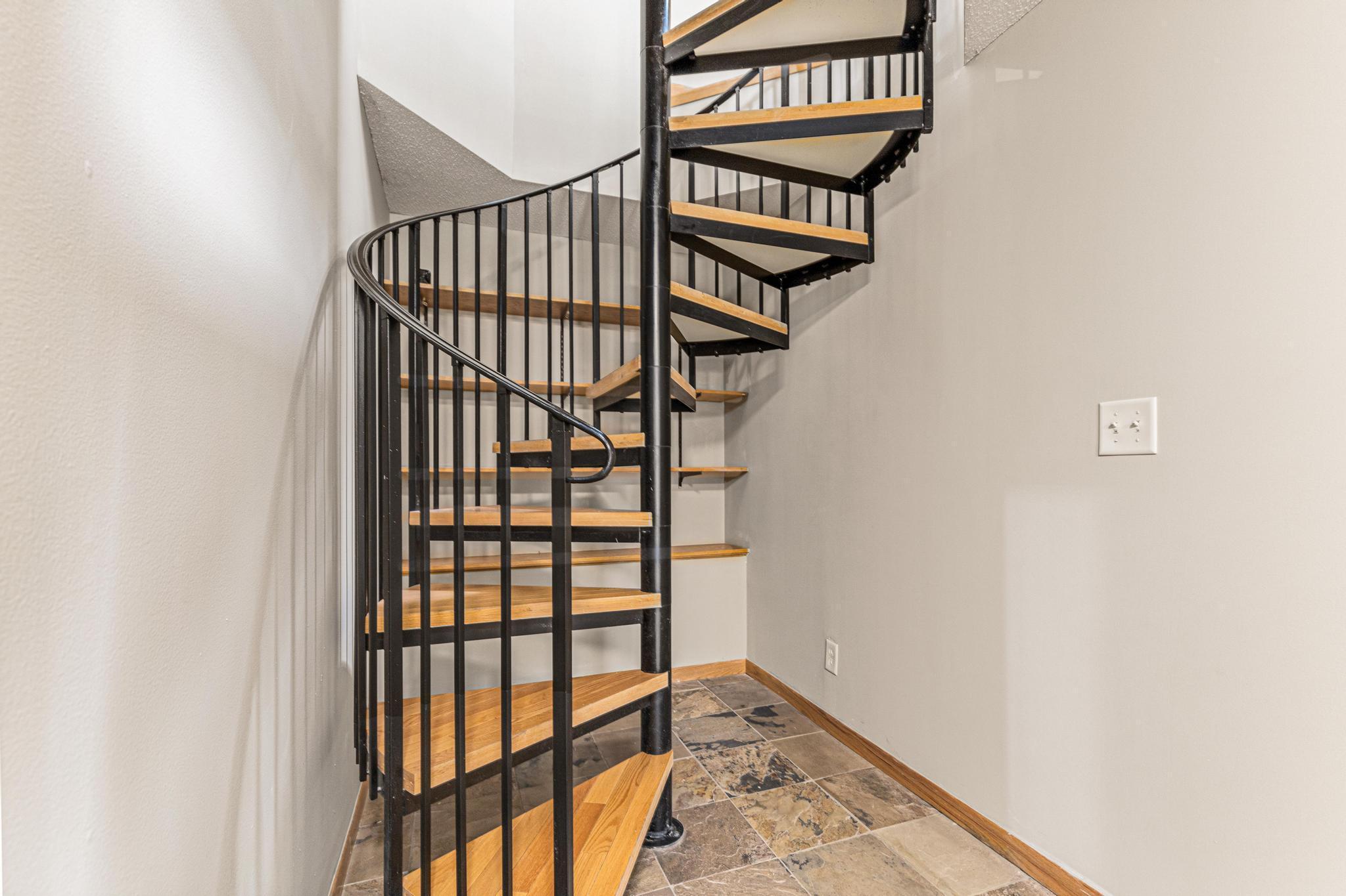 1342 Stagecoach Trail S