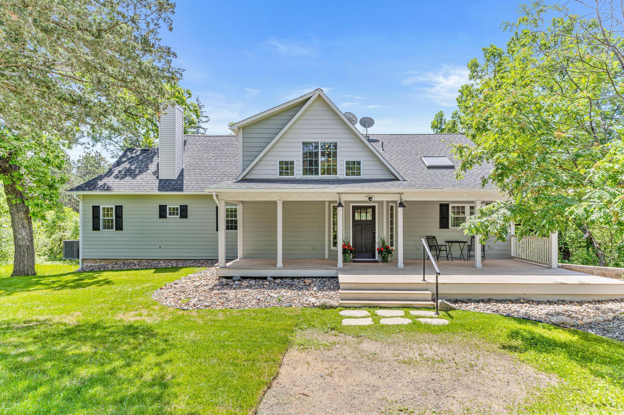 1342 Stagecoach Trail S