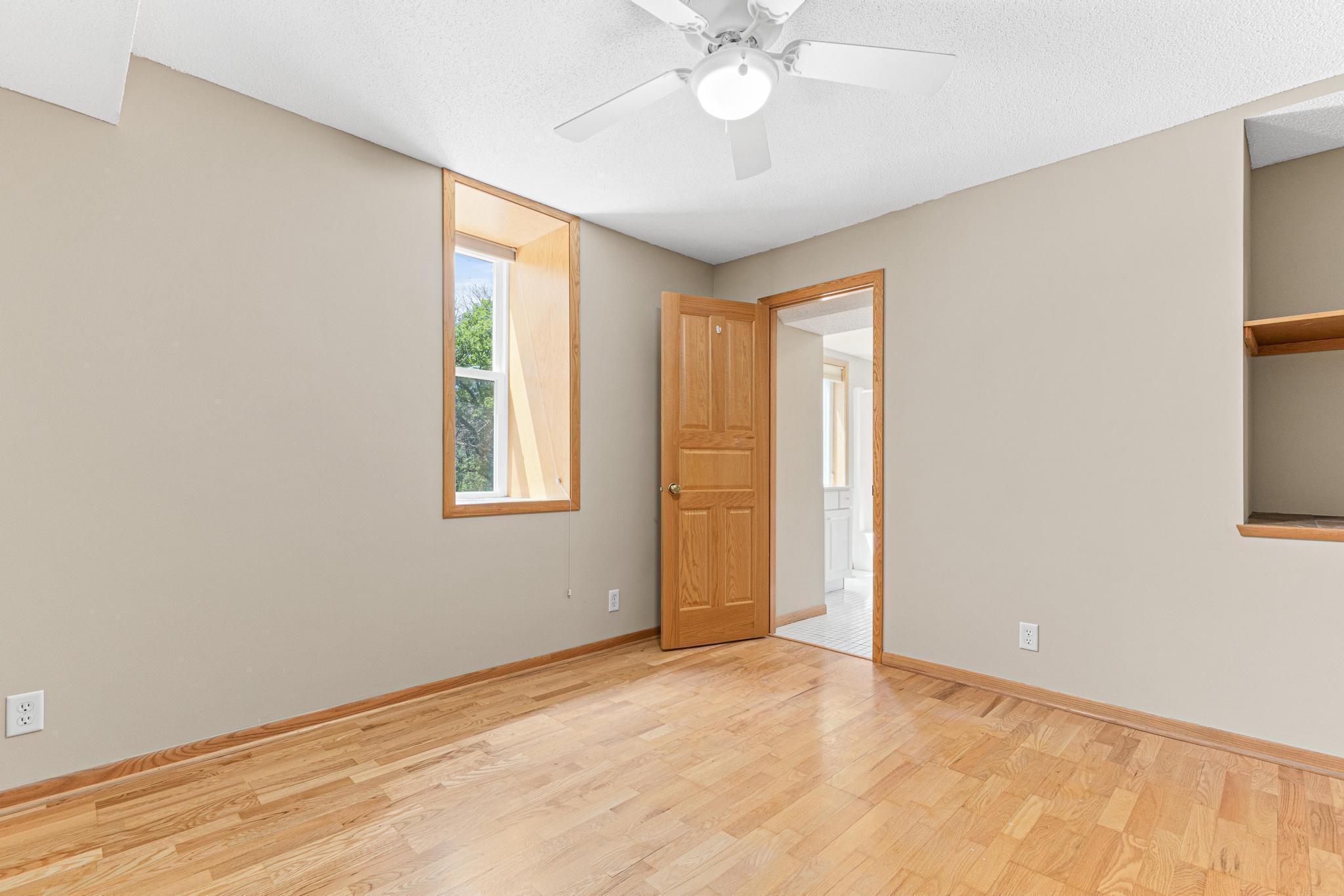 1342 Stagecoach Trail S