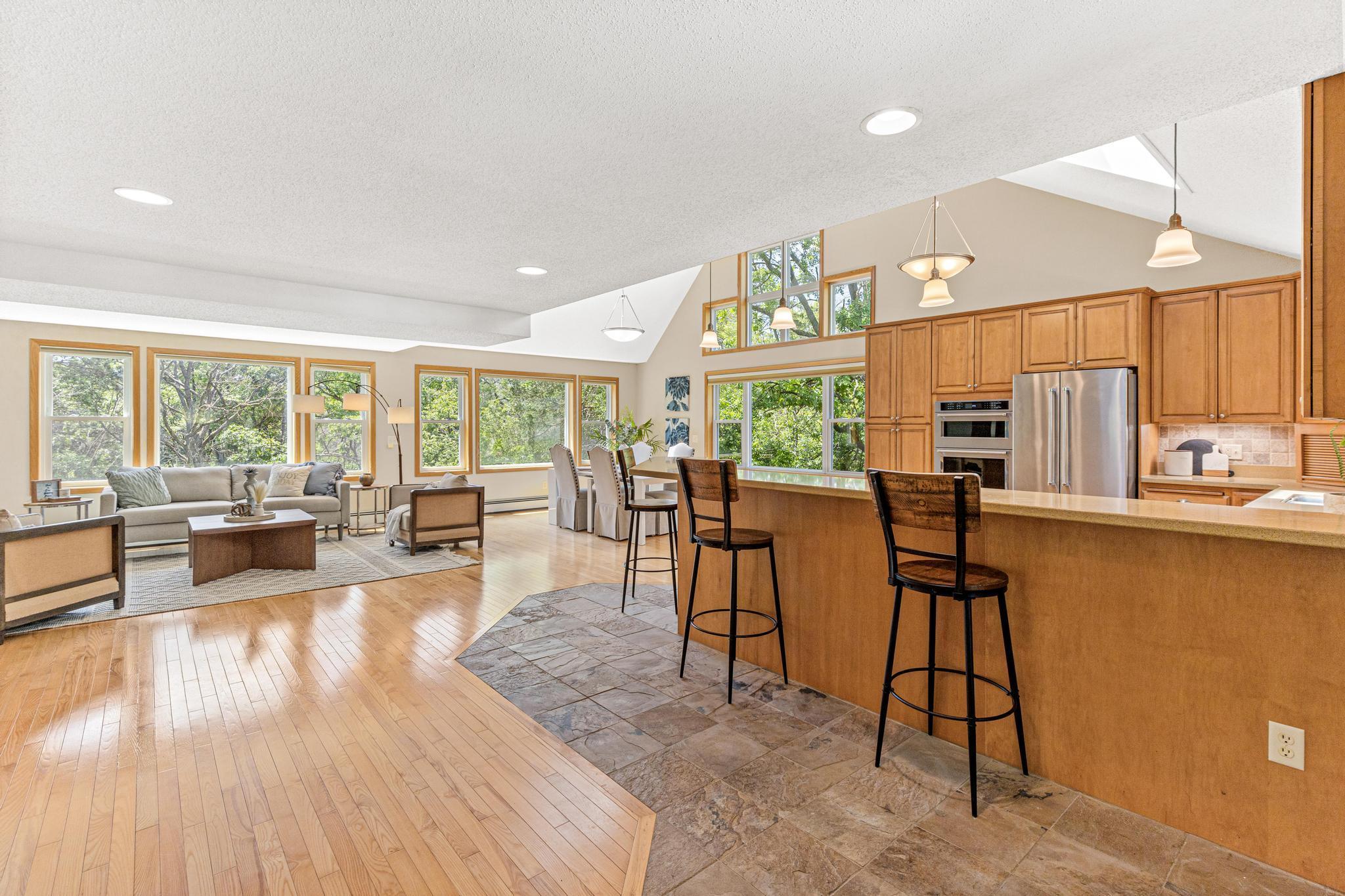 1342 Stagecoach Trail S