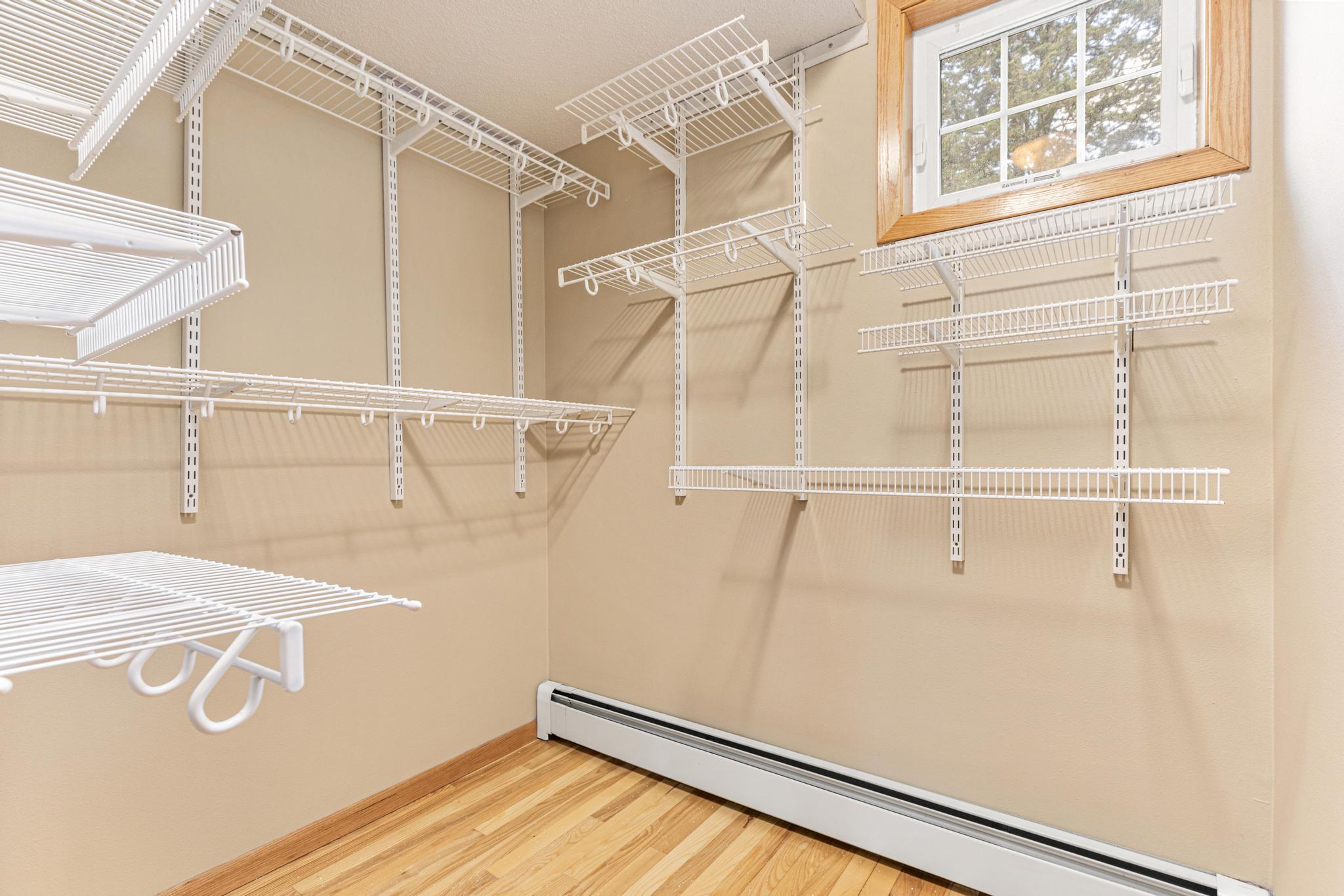 1342 Stagecoach Trail S