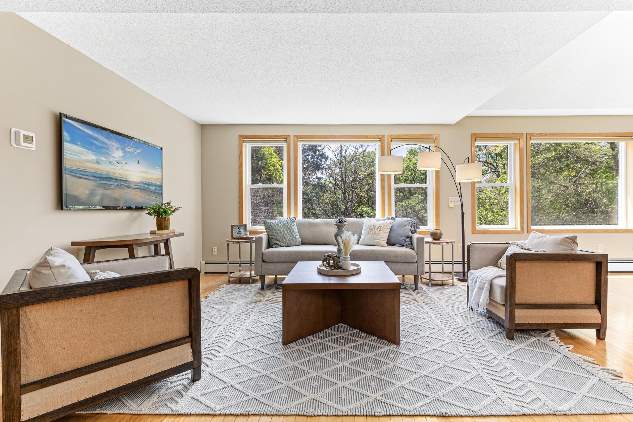 1342 Stagecoach Trail S