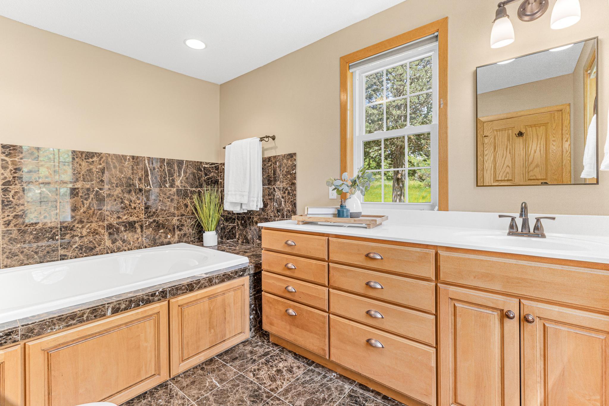 1342 Stagecoach Trail S