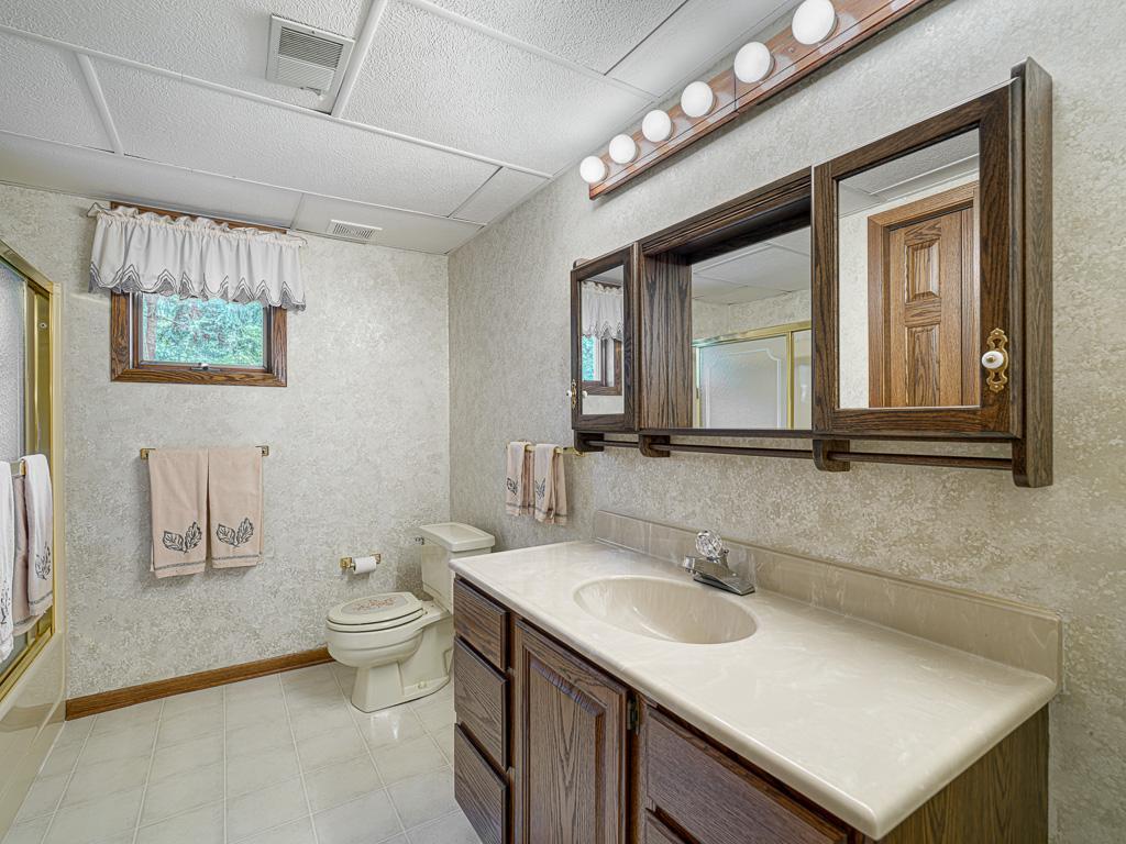 5367 Jamaca Avenue N