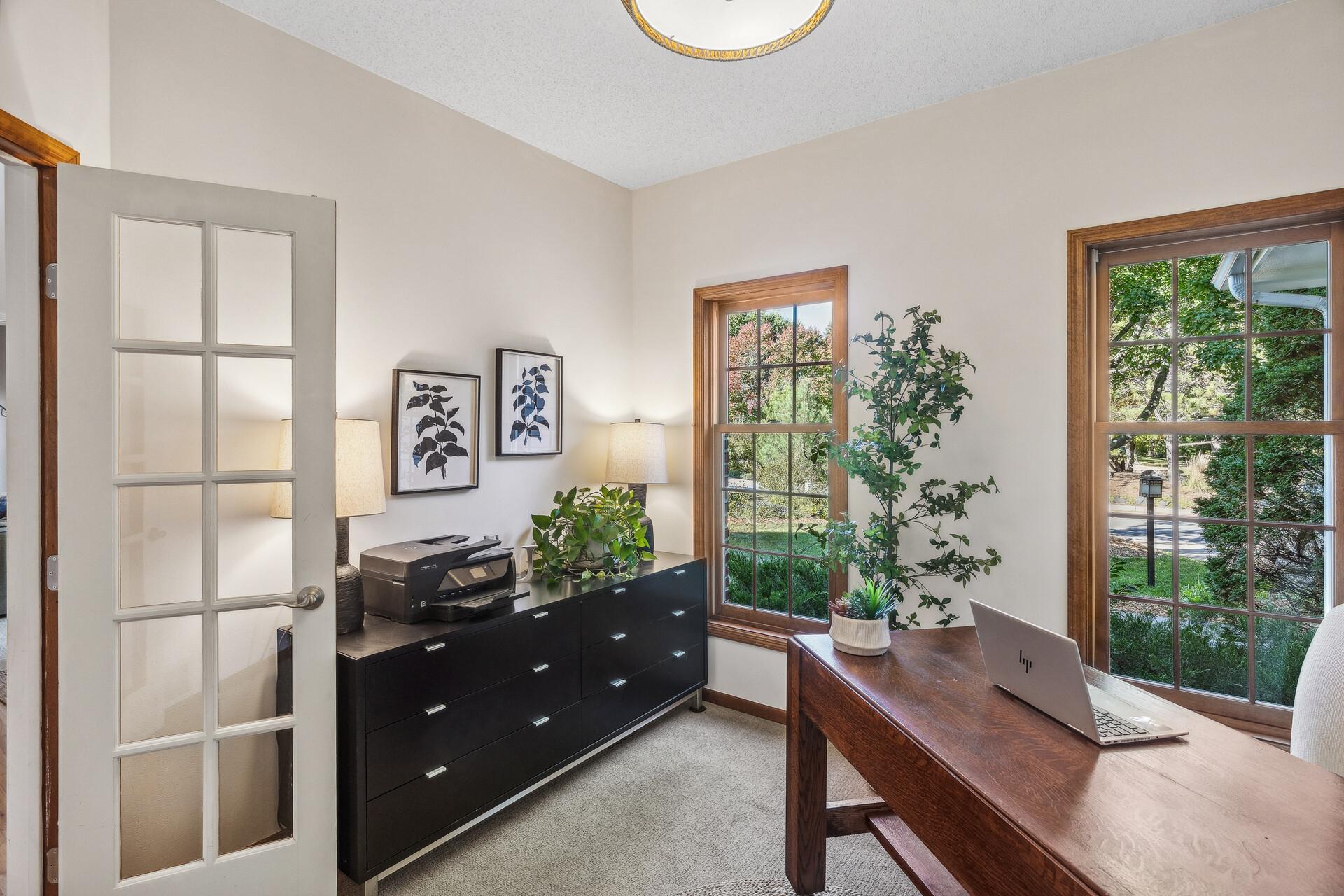 952 Pineview Court