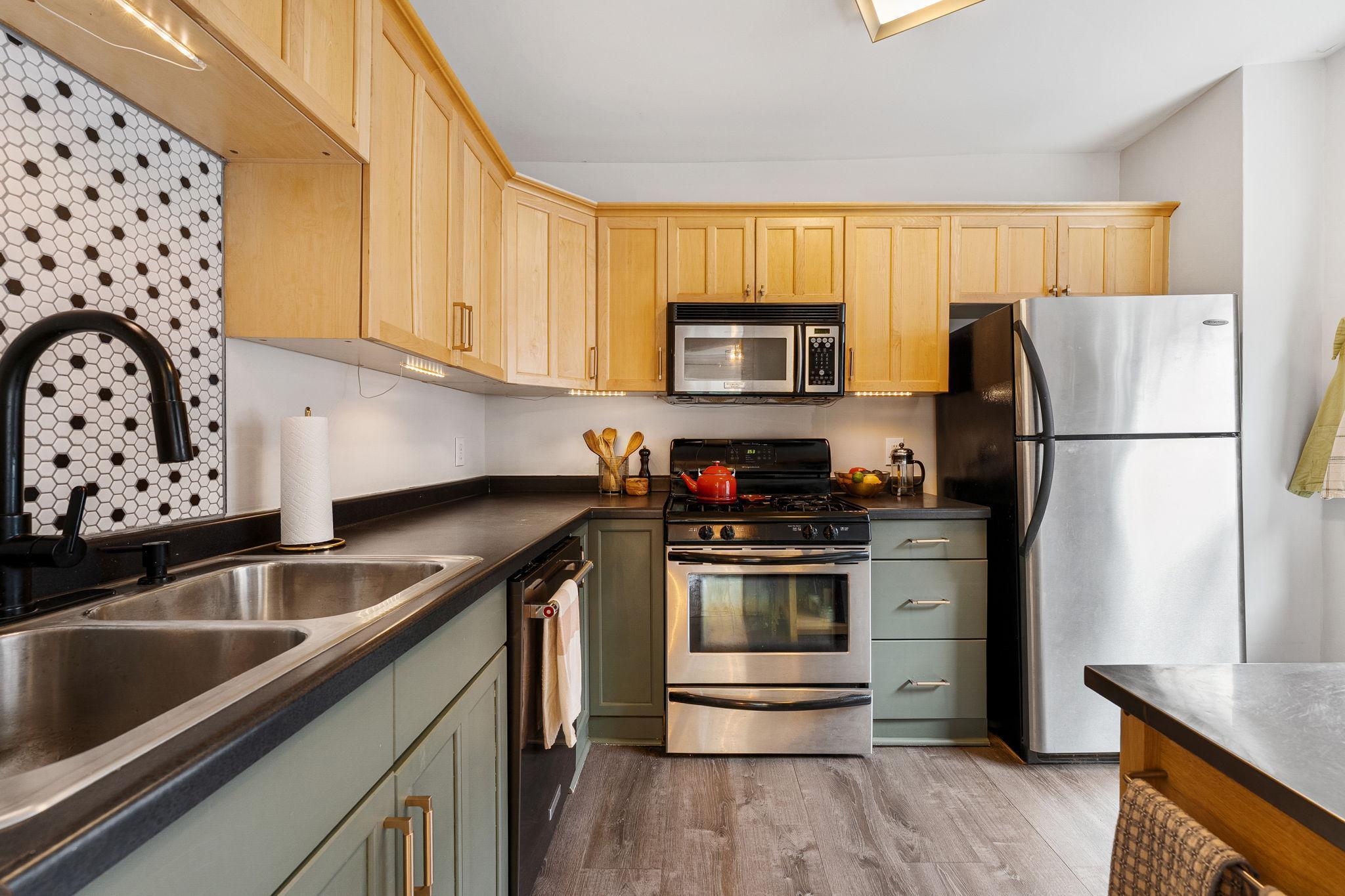 3409 Emerson Avenue S Unit: 4