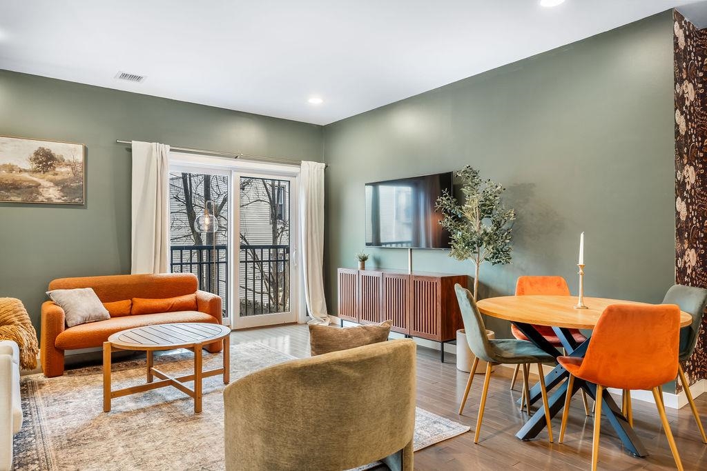 302 PALISADE AVE Unit: 203