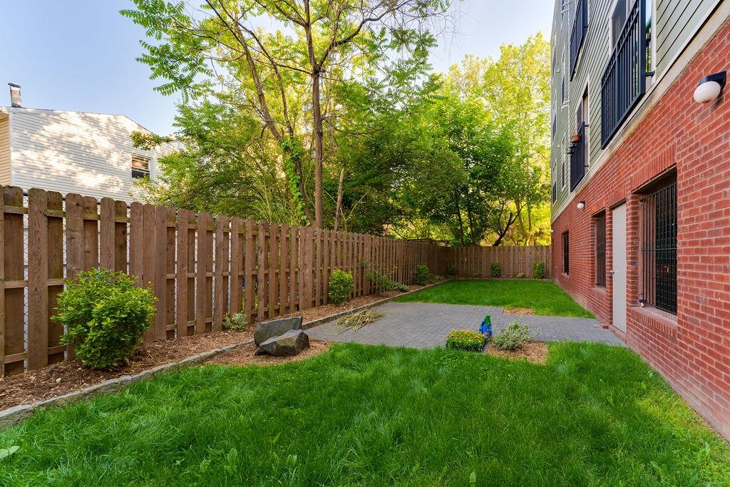 302 PALISADE AVE Unit: 203