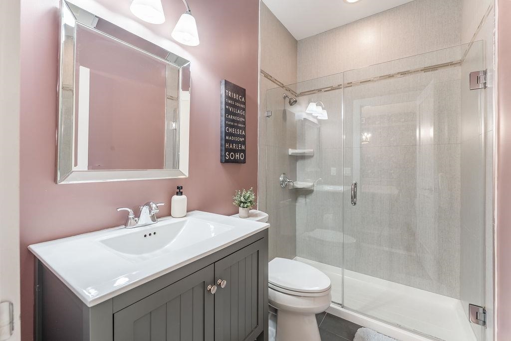 302 PALISADE AVE Unit: 203