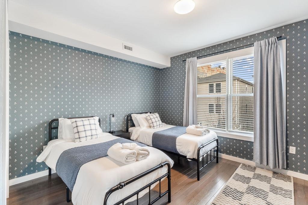 302 PALISADE AVE Unit: 203