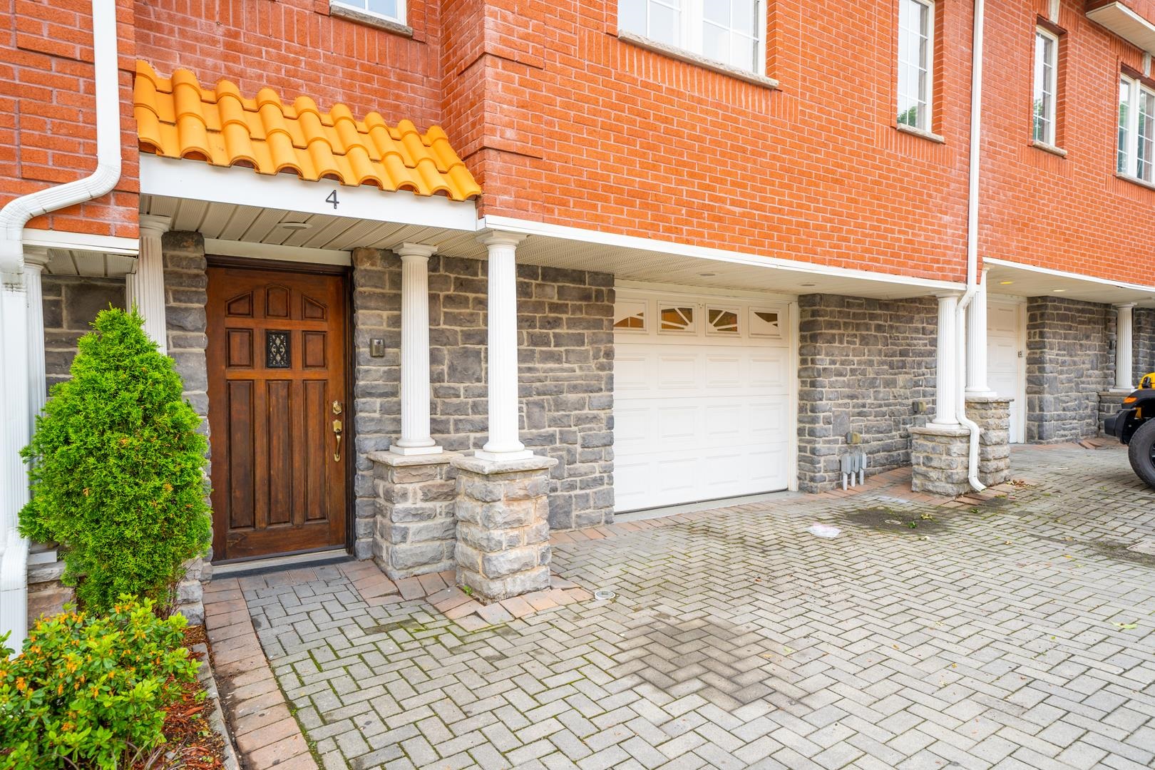 9033 WALL ST Unit: 2