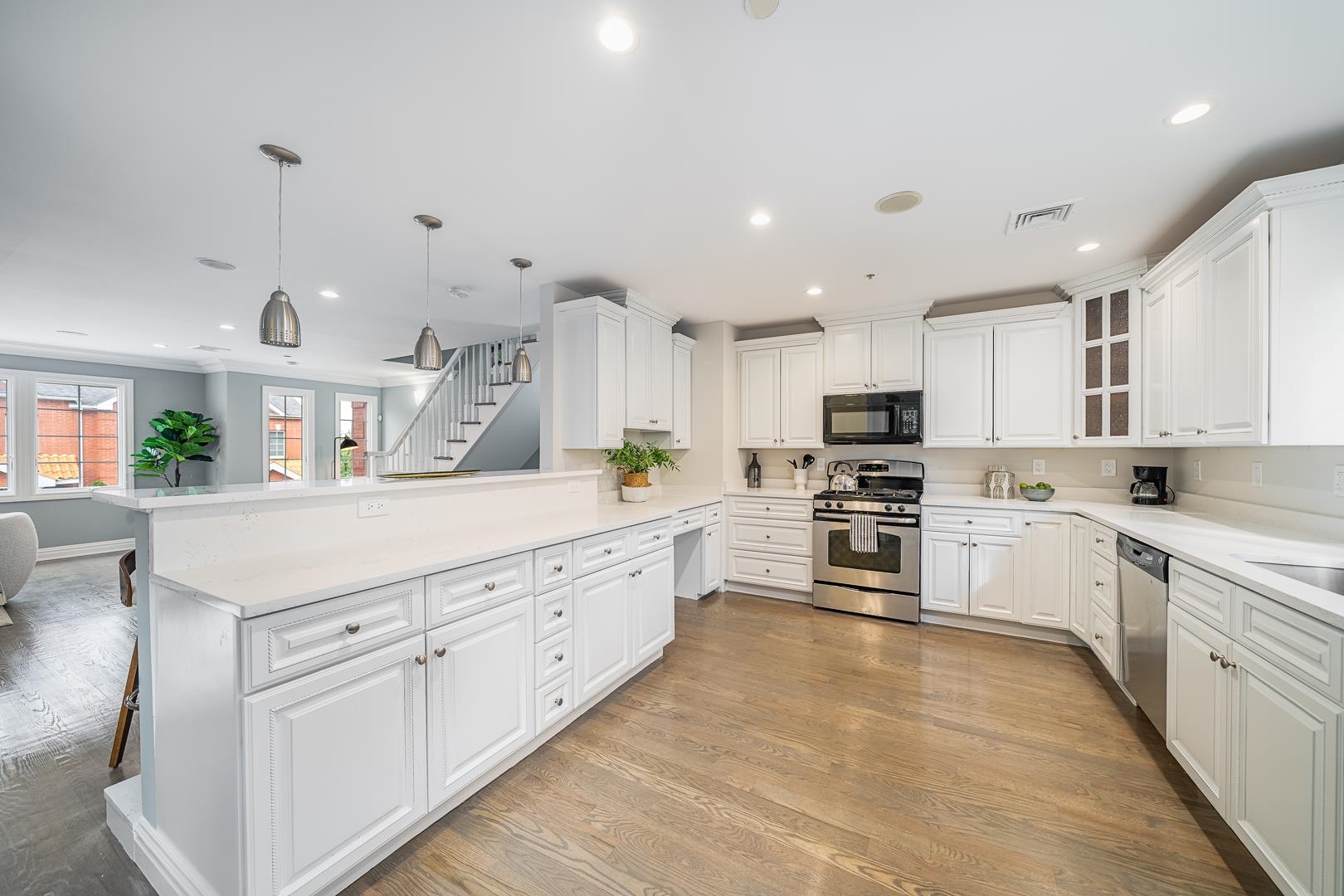 9033 WALL ST Unit: 2