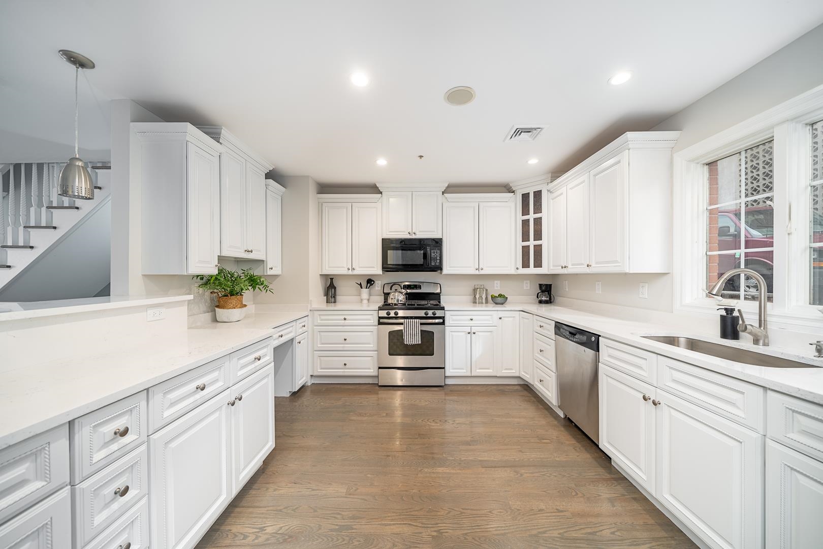 9033 WALL ST Unit: 2