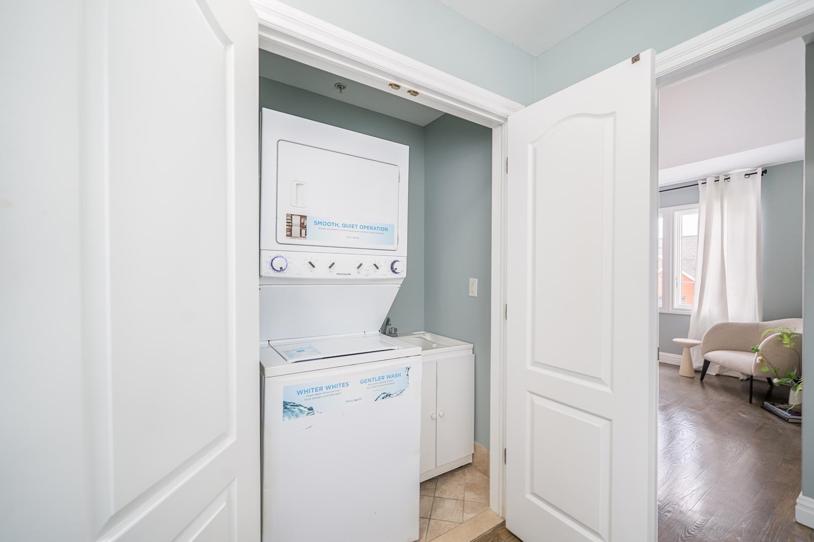 9033 WALL ST Unit: 6