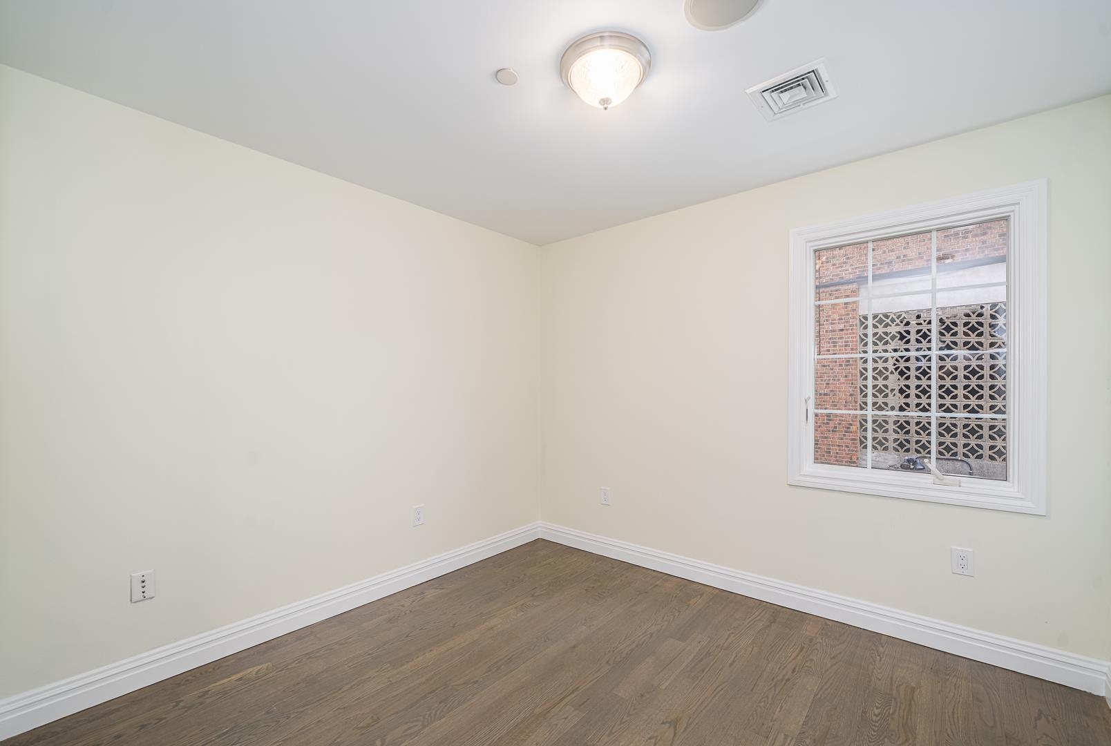 9033 WALL ST Unit: 6