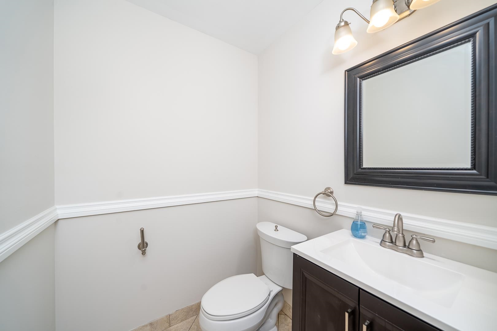 9033 WALL ST Unit: 6