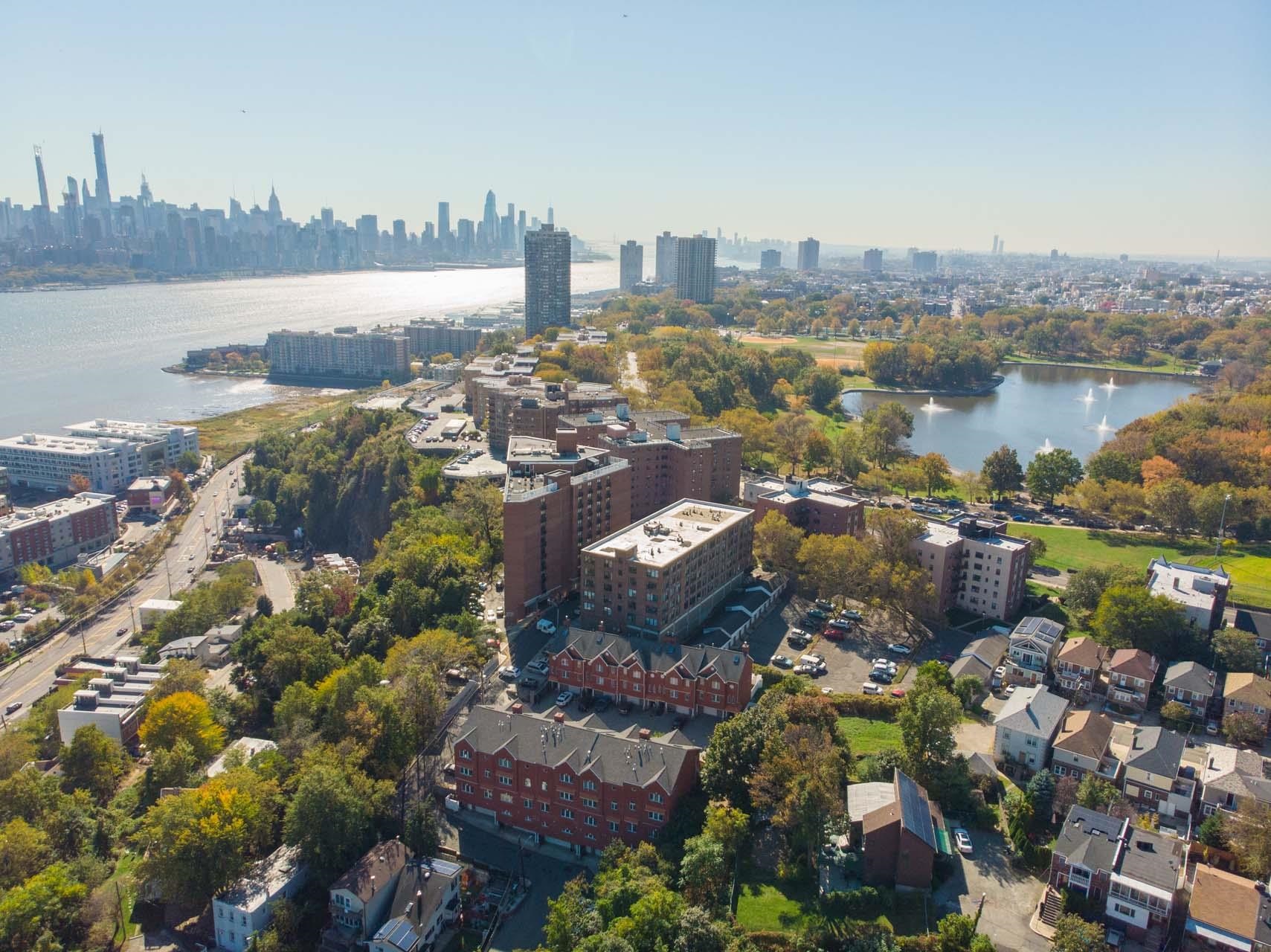 9033 WALL ST Unit: 6