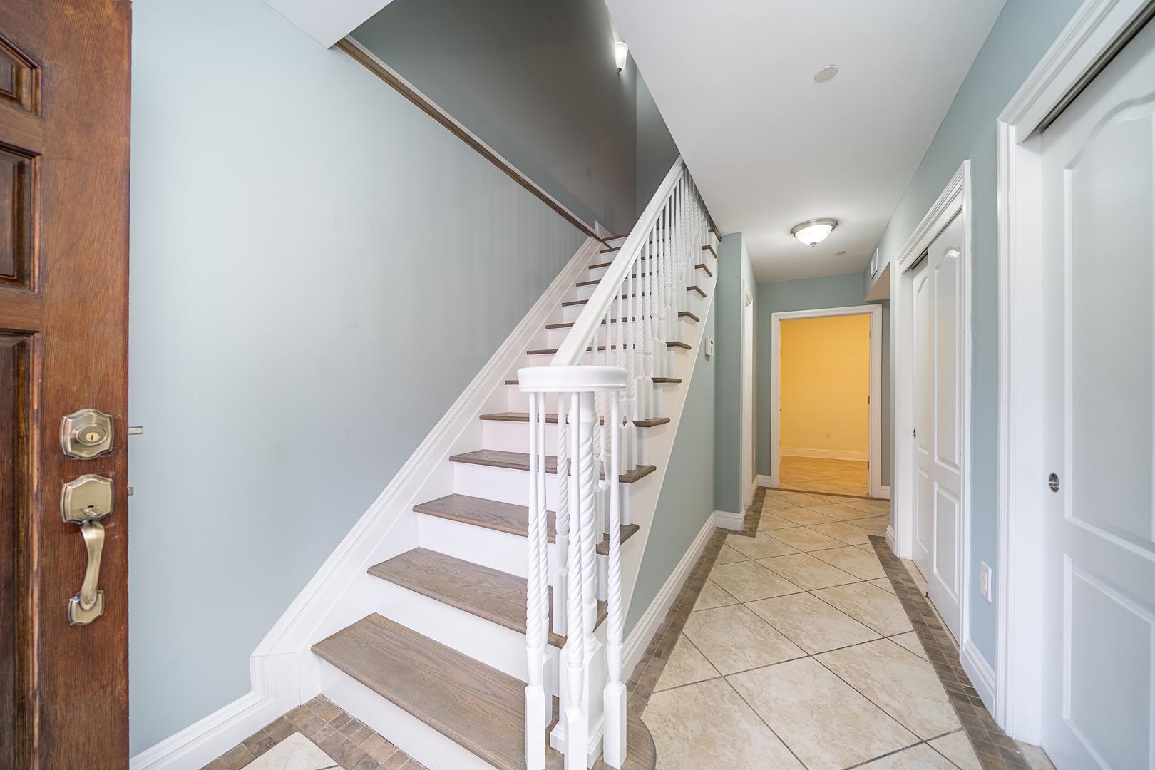 9033 WALL ST Unit: 6
