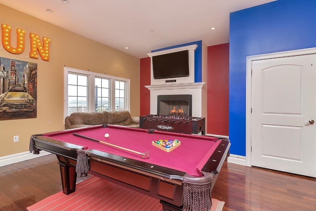 9033 WALL ST Unit: 5