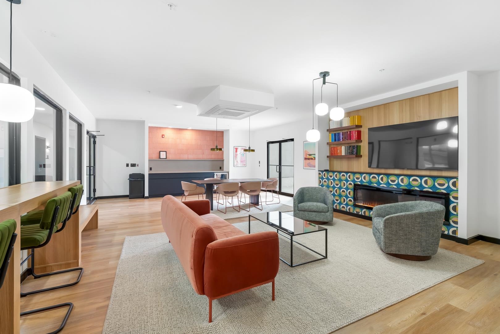 175 WEST 7TH ST Unit: 207