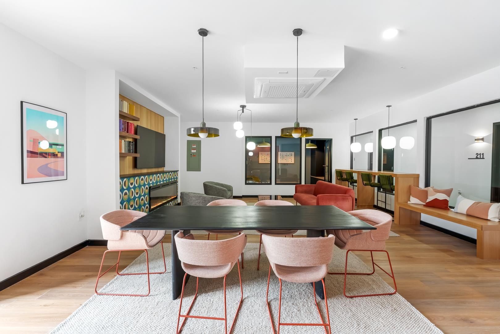 175 WEST 7TH ST Unit: 207