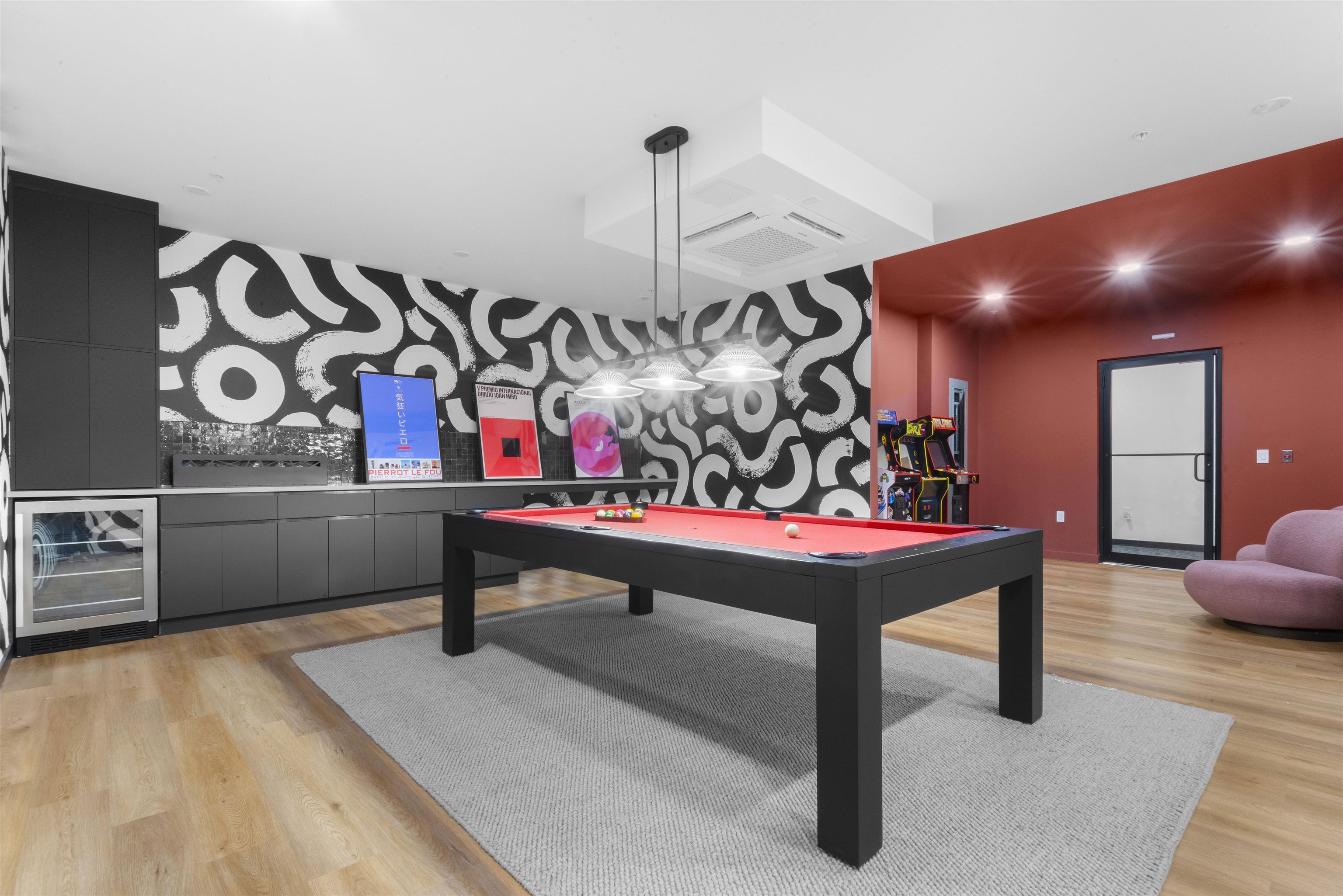 175 WEST 7TH ST Unit: 207