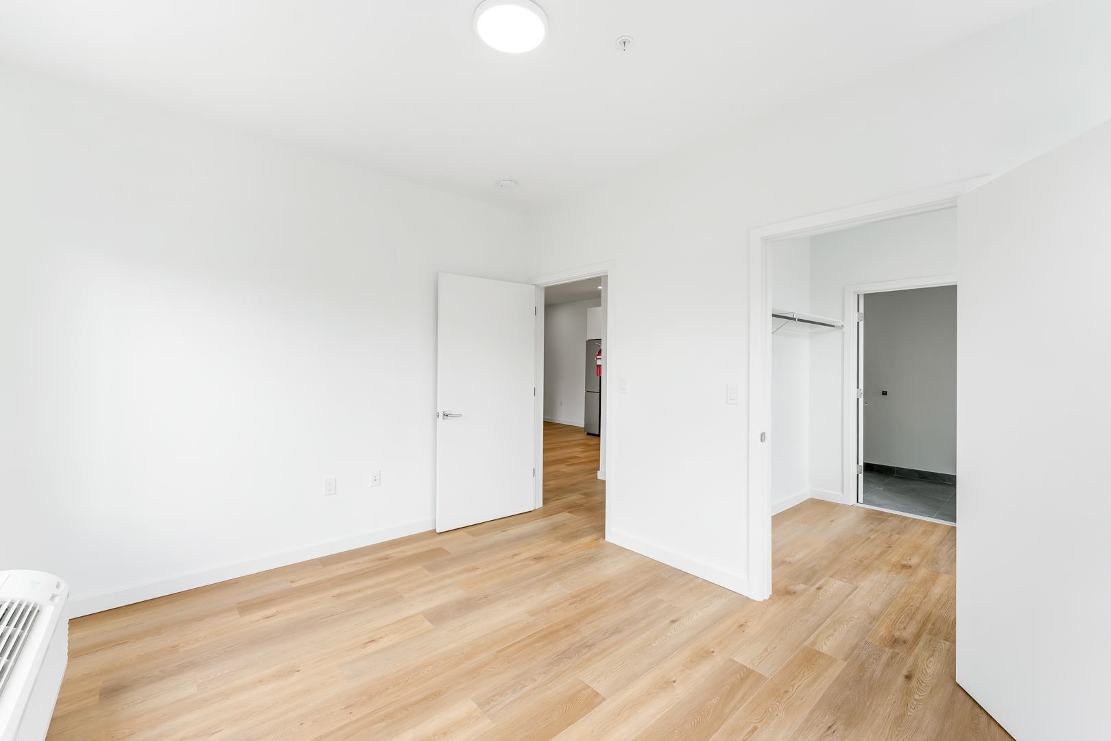 175 WEST 7TH ST Unit: 207