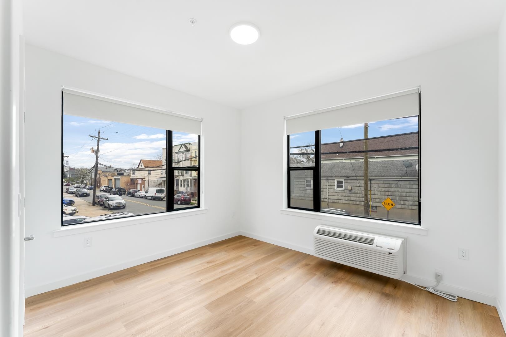 175 WEST 7TH ST Unit: 402