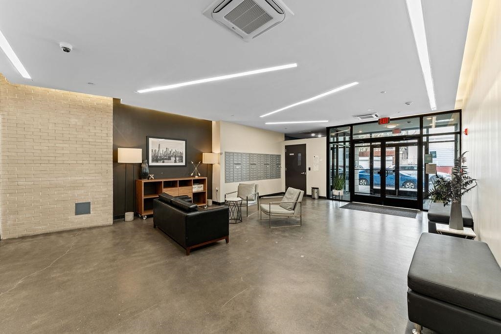 429 BERGEN AVE Unit: 301