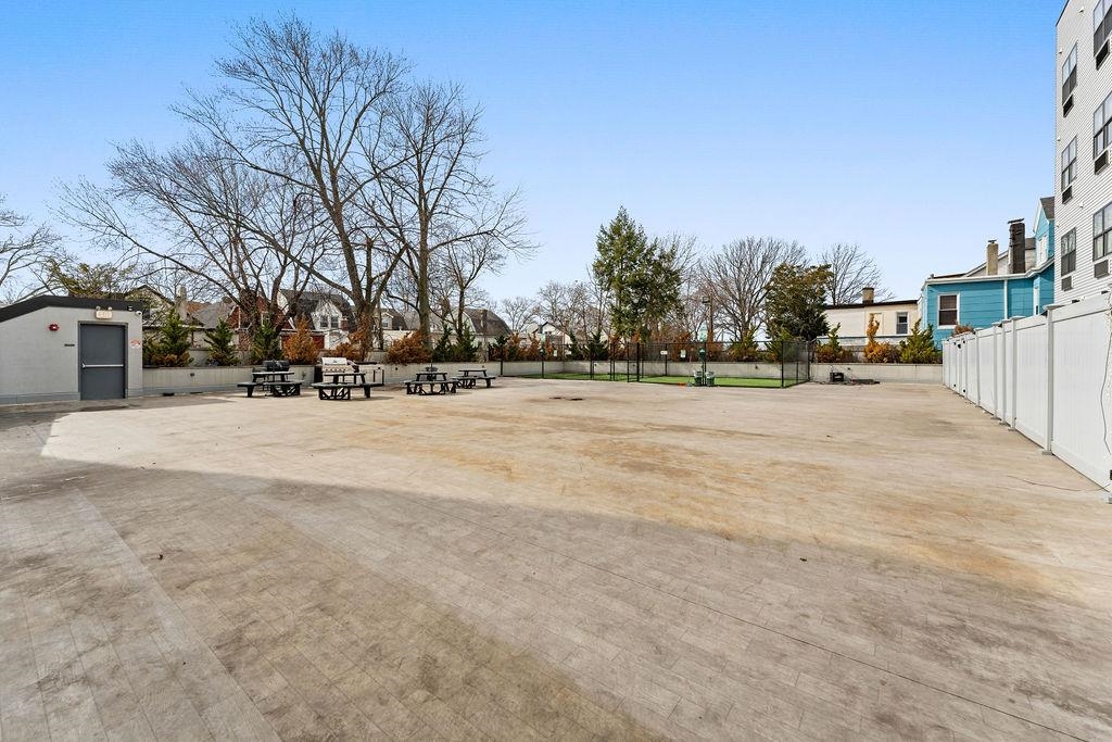 429 BERGEN AVE Unit: 301