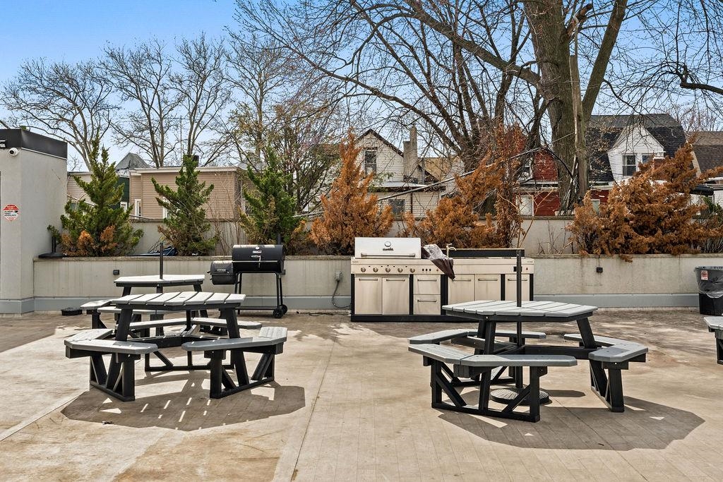 429 BERGEN AVE Unit: 512