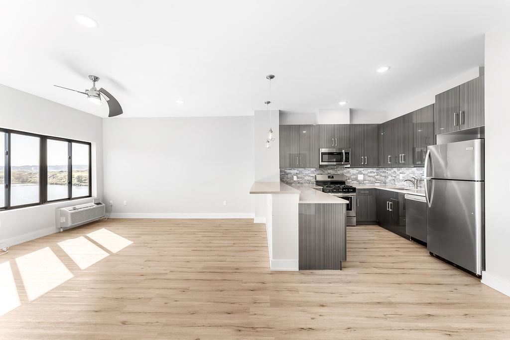 1 FLAGSHIP ST Unit: 509