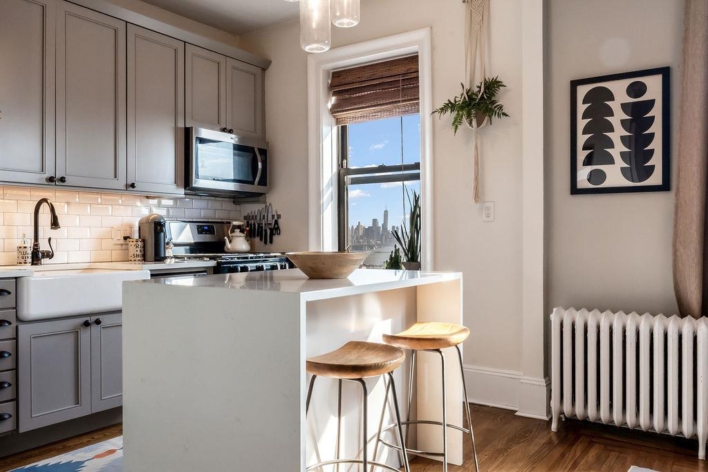 1055 BLVD EAST Unit: E5/E6