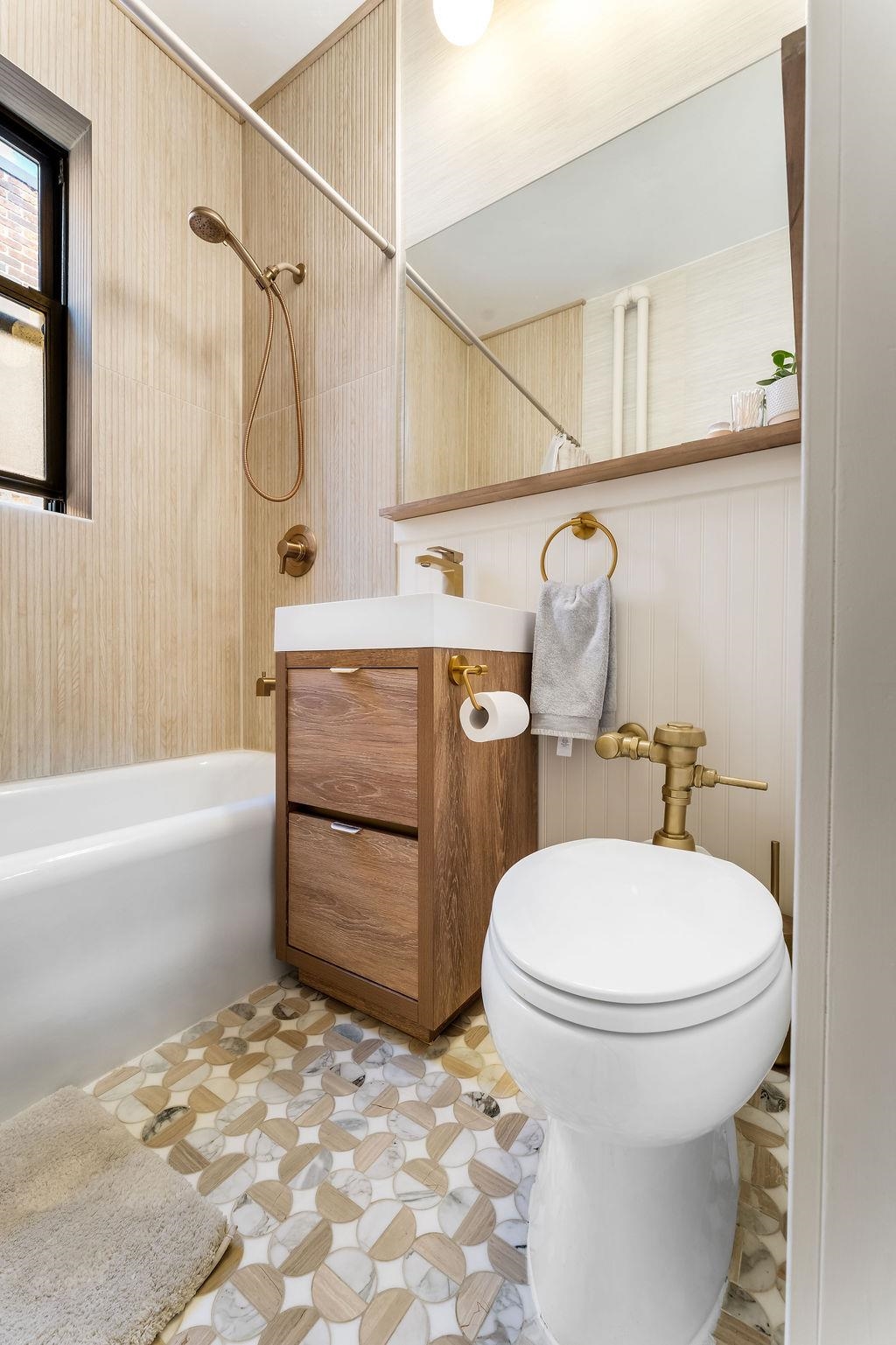 1055 BLVD EAST Unit: E5/E6