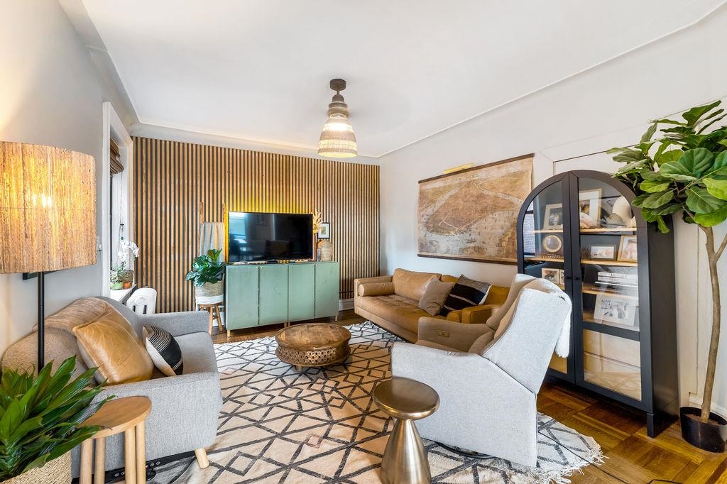 1055 BLVD EAST Unit: E5/E6