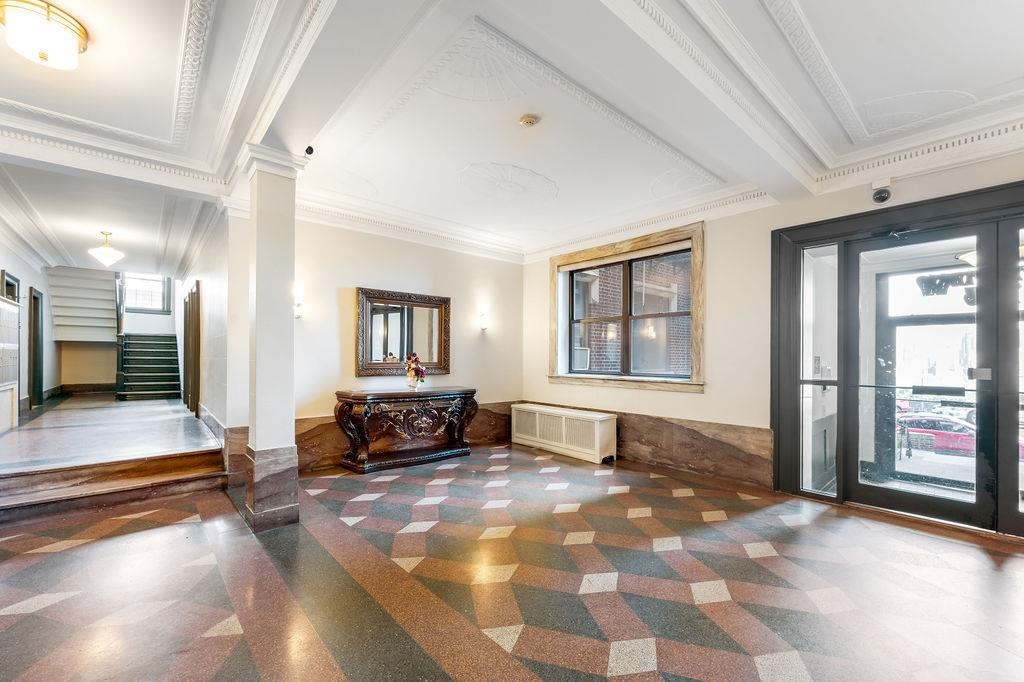 1055 BLVD EAST Unit: E5/E6