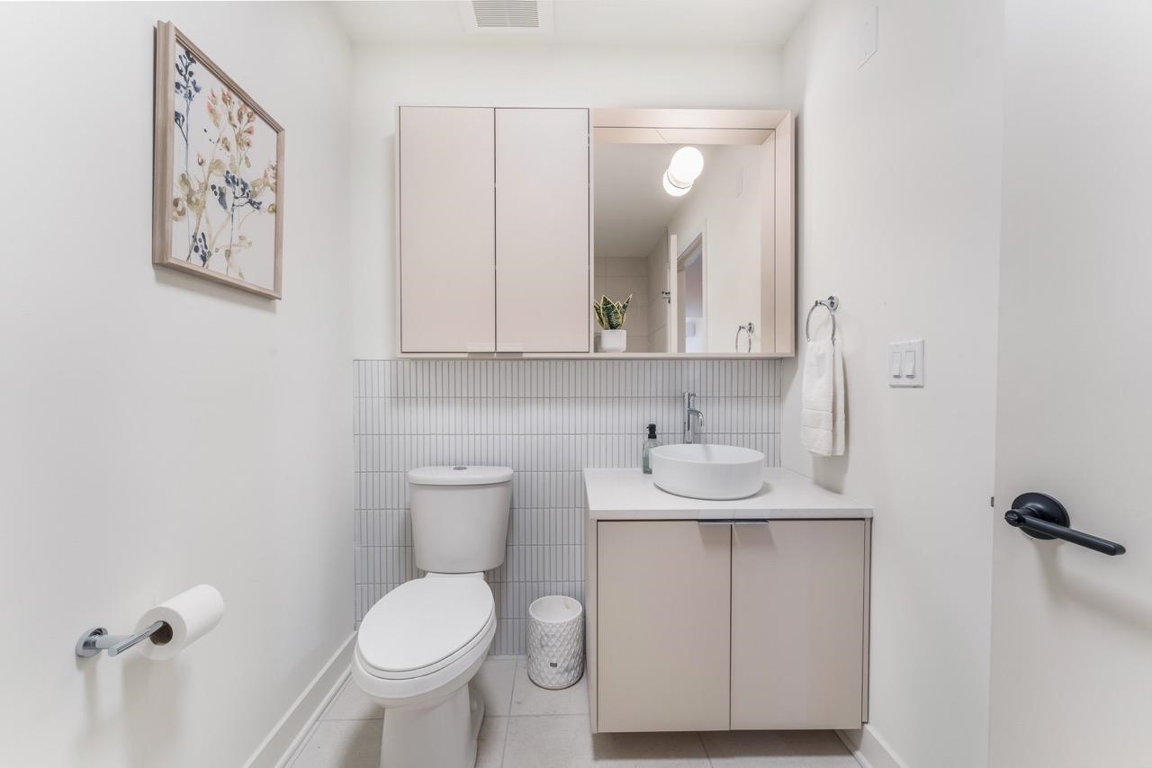 857 COMMUNIPAW AVE Unit: 413