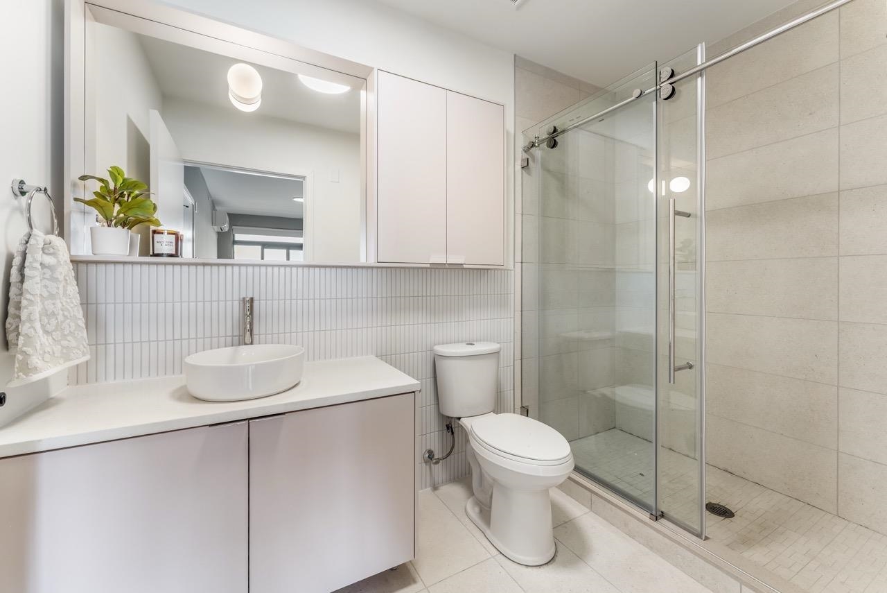 857 COMMUNIPAW AVE Unit: 413