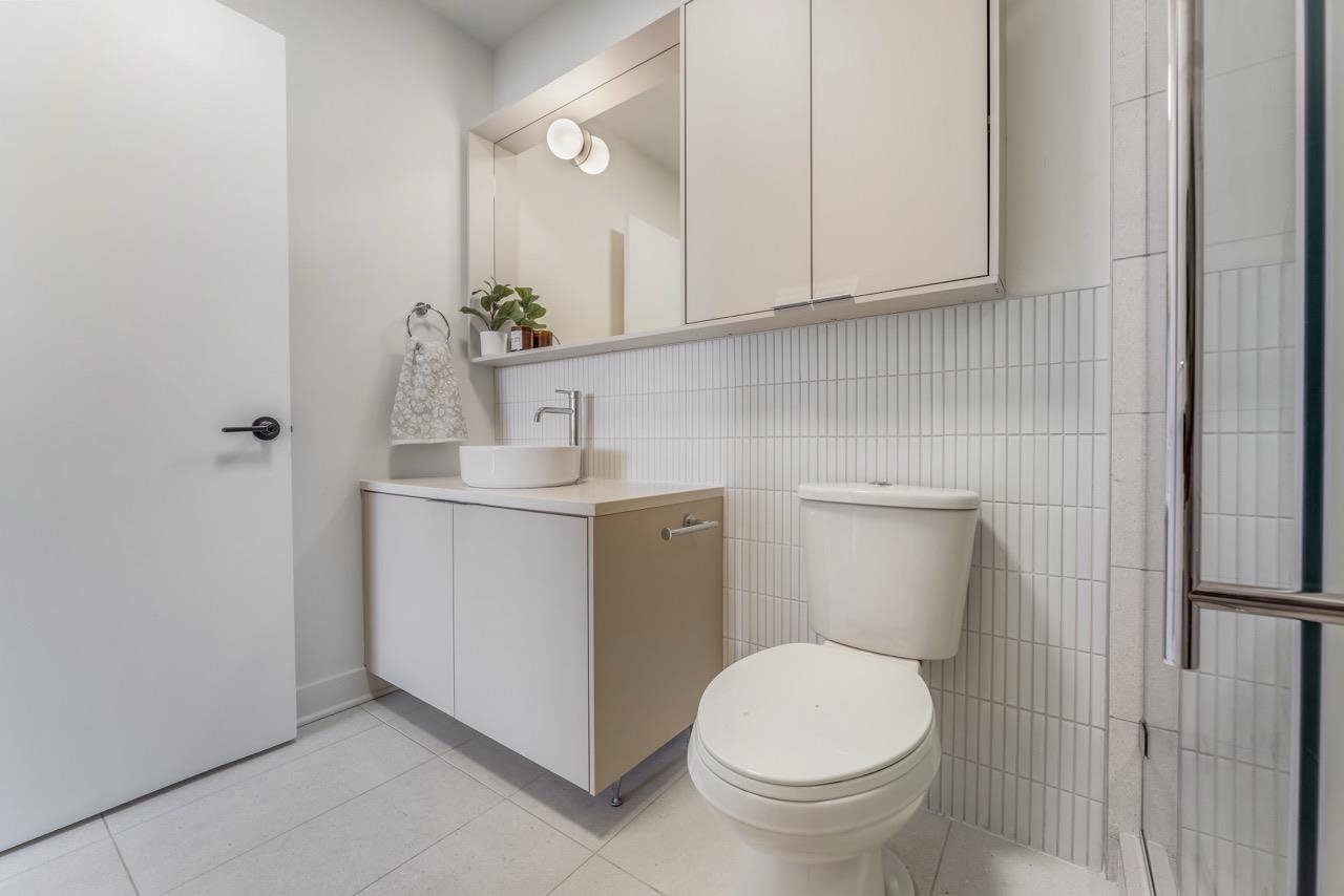 857 COMMUNIPAW AVE Unit: 413