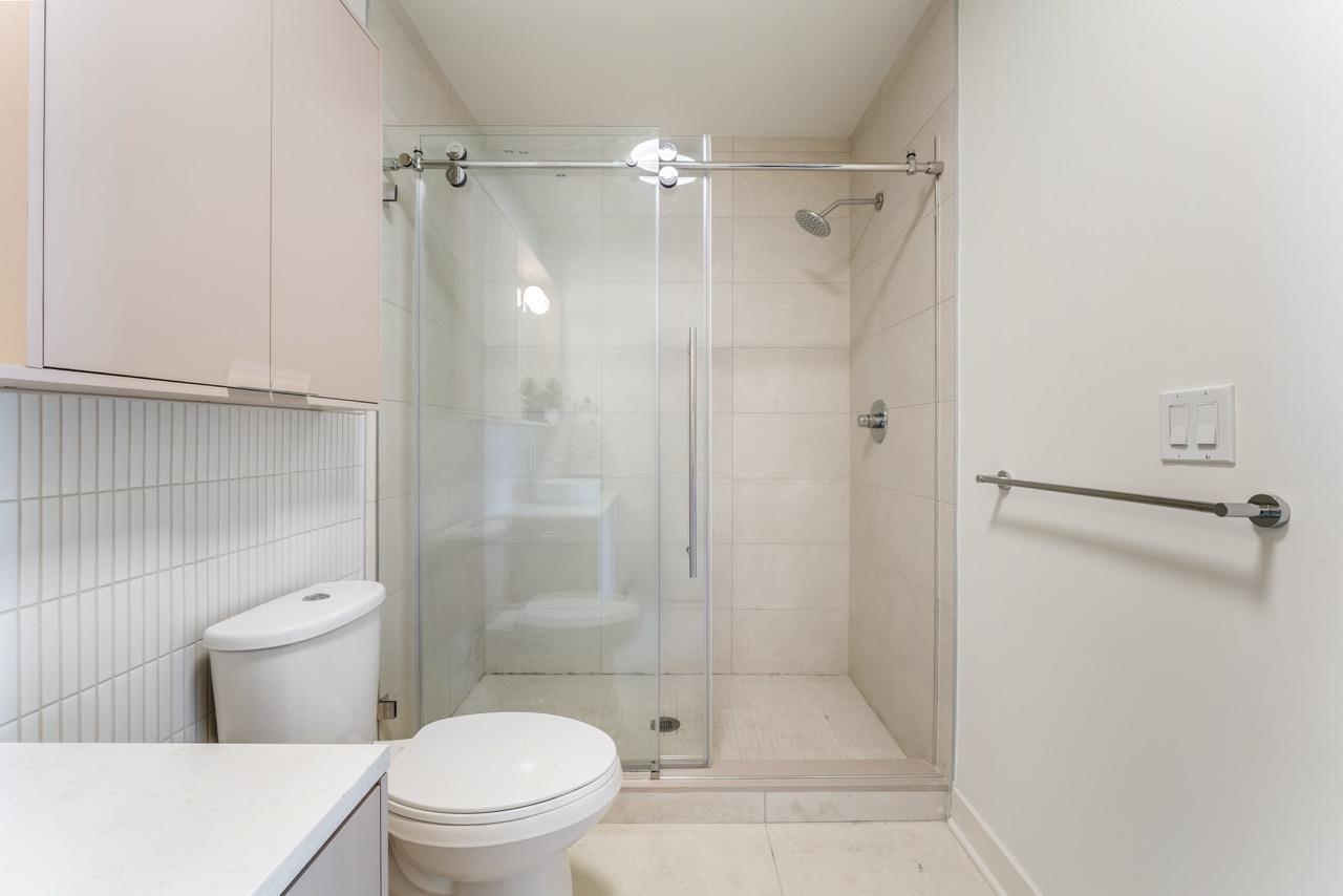 857 COMMUNIPAW AVE Unit: 413