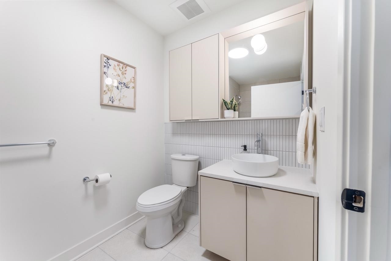 857 COMMUNIPAW AVE Unit: 413