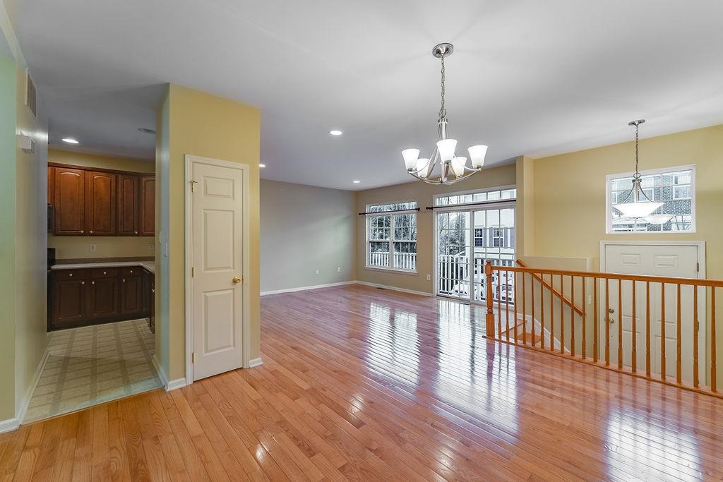 6 CARPENTER CT