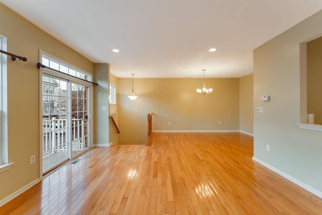 6 CARPENTER CT