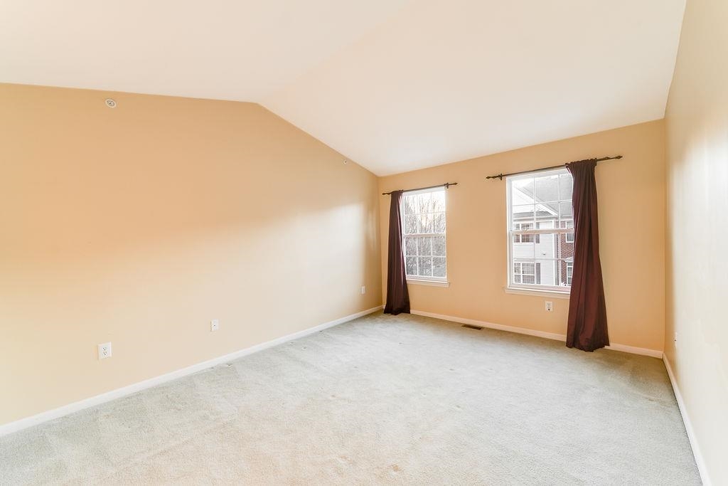 6 CARPENTER CT