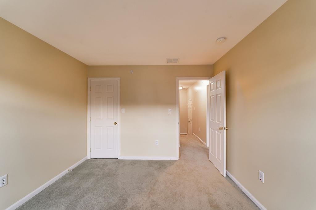 6 CARPENTER CT