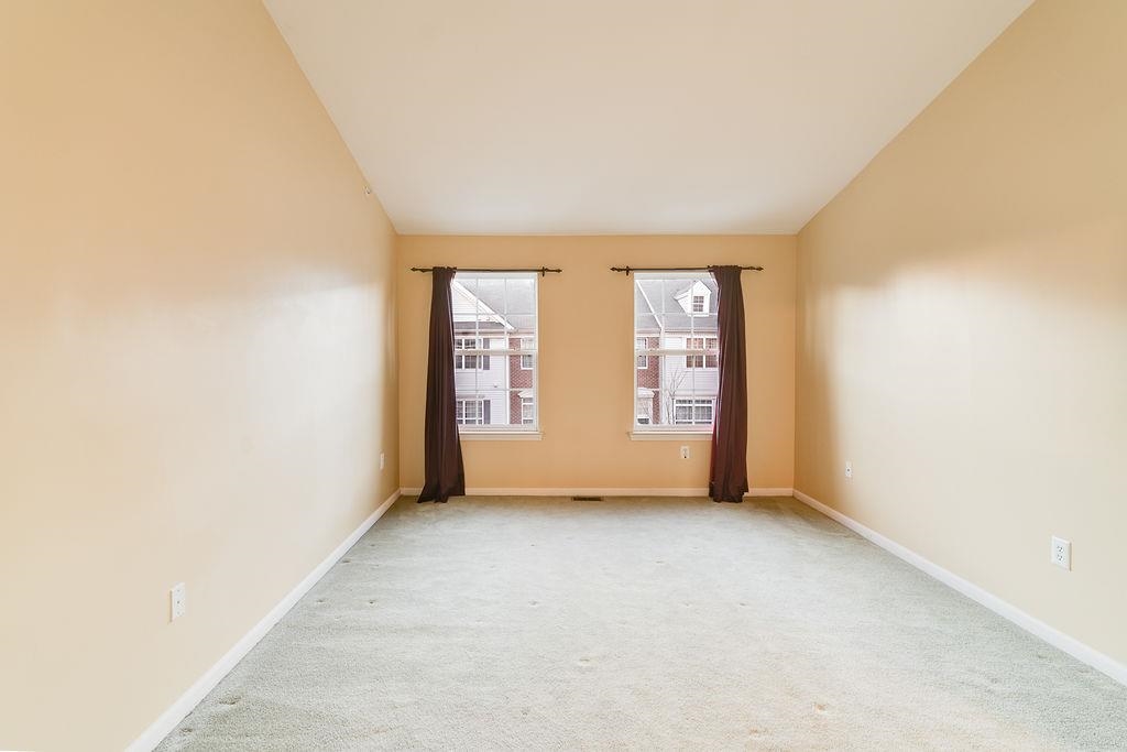 6 CARPENTER CT