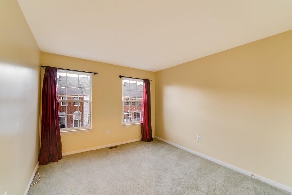 6 CARPENTER CT