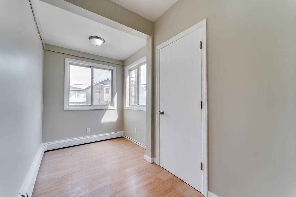 11 HOLMES AVE Unit: 2