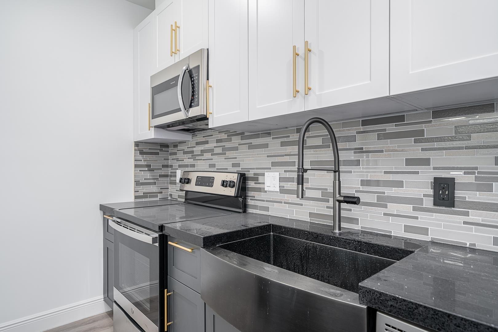 211 BALDWIN AVE Unit: 603