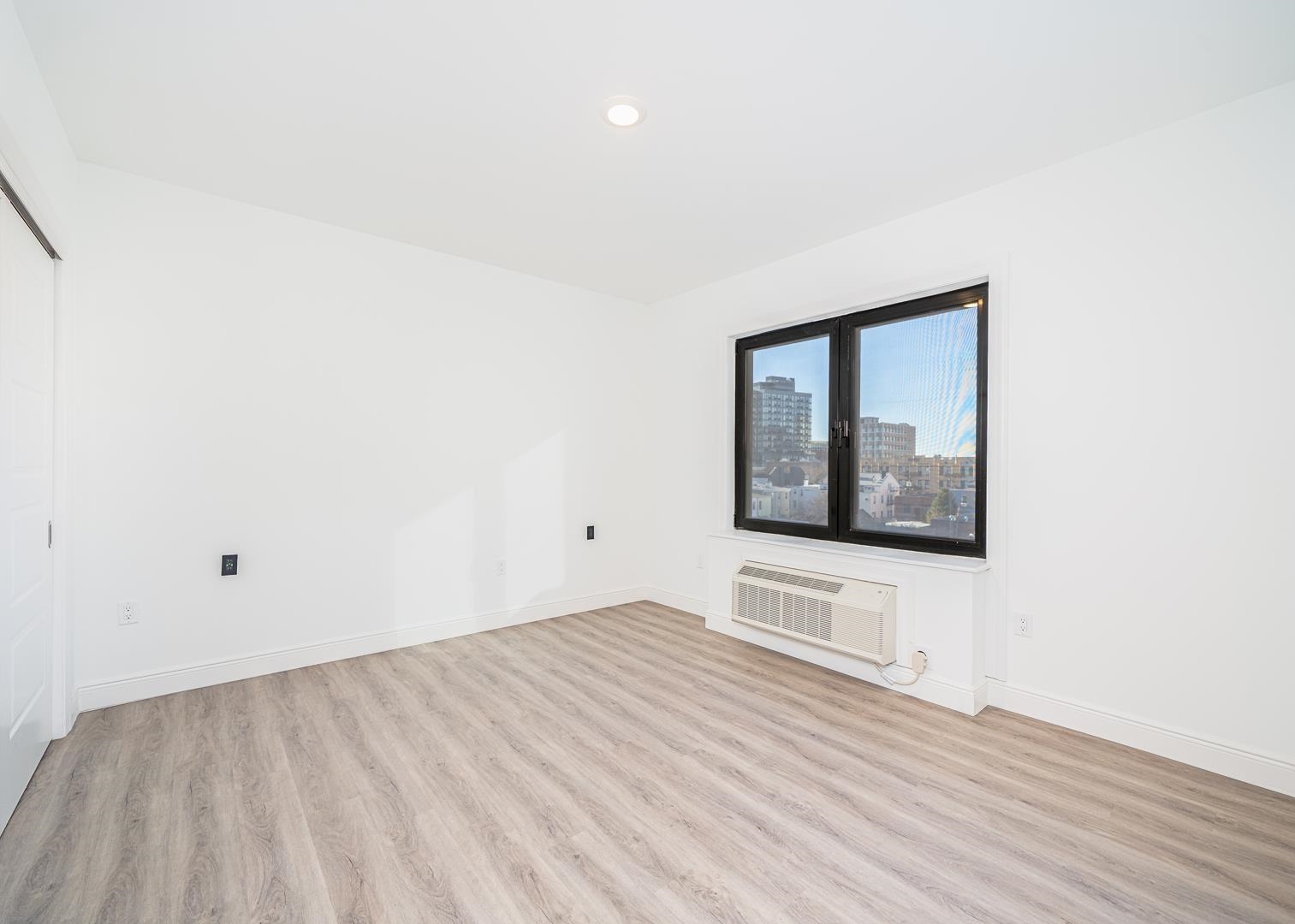 211 BALDWIN AVE Unit: 603